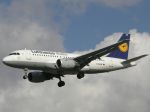 Luthansa_Italia_A319_D-AKNF.jpg