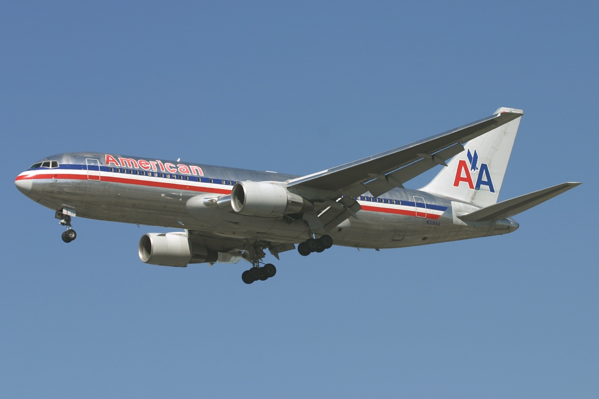 N319AA