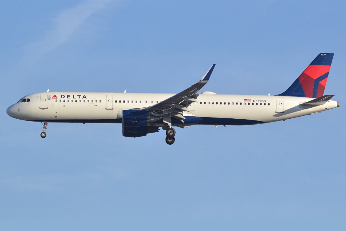 N329DN