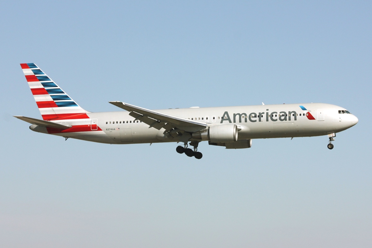 N374AA