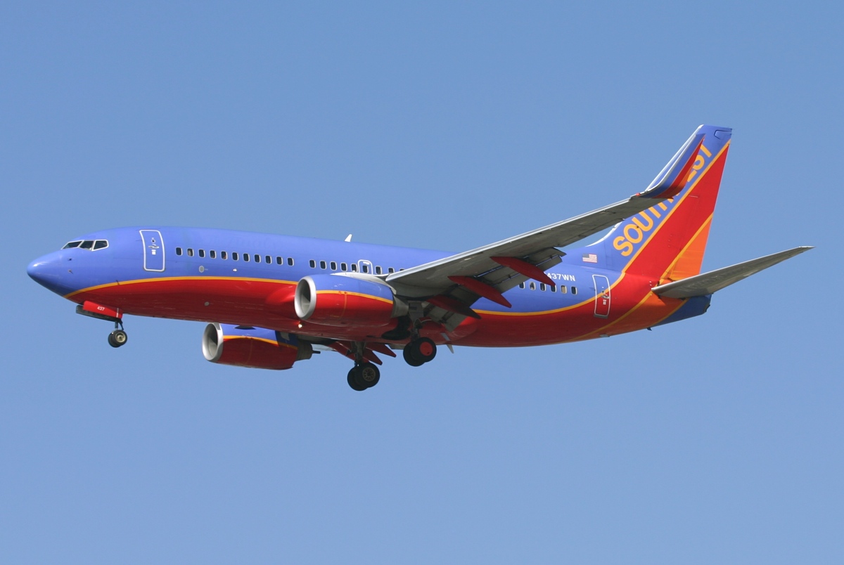 N437WN