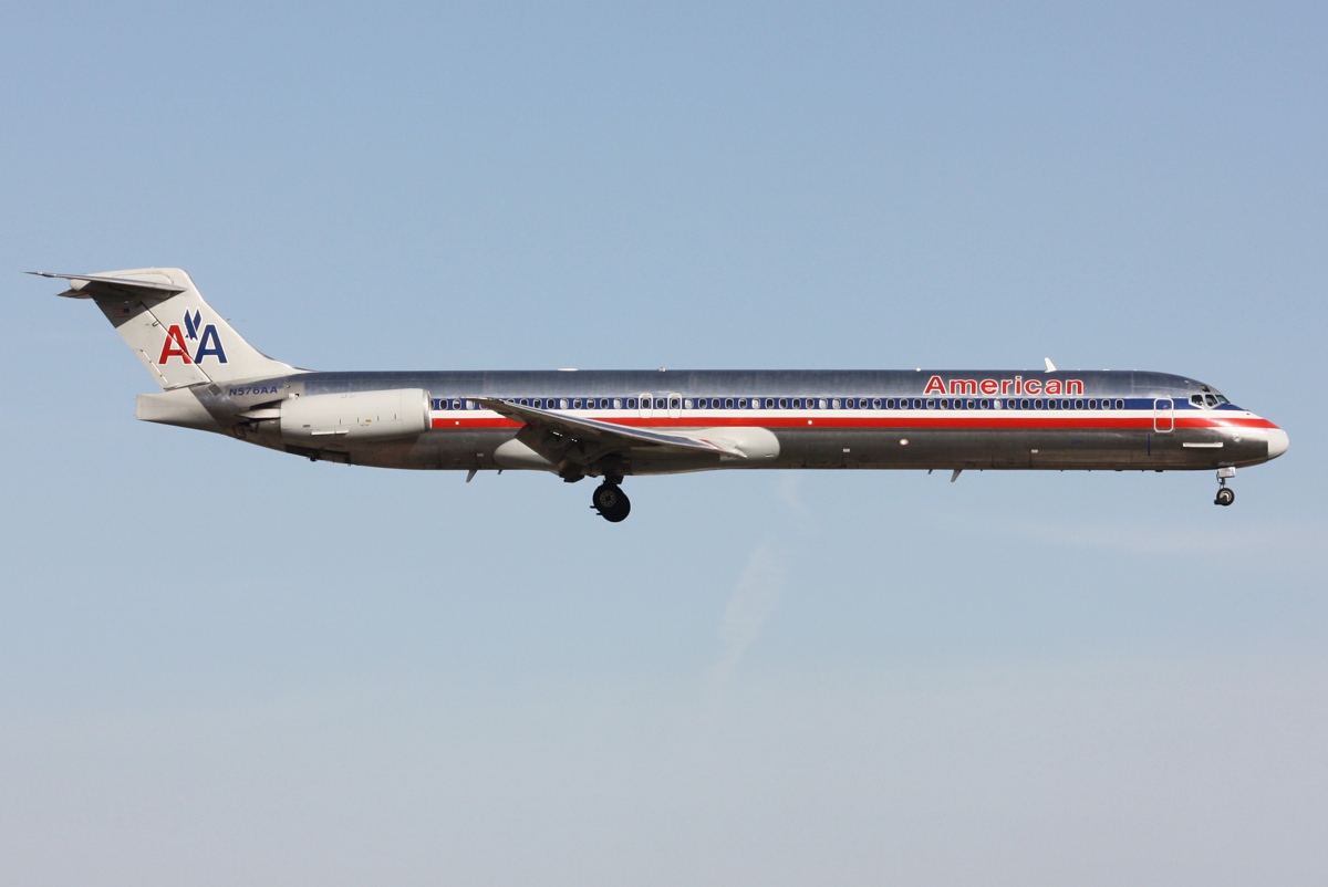 N576AA