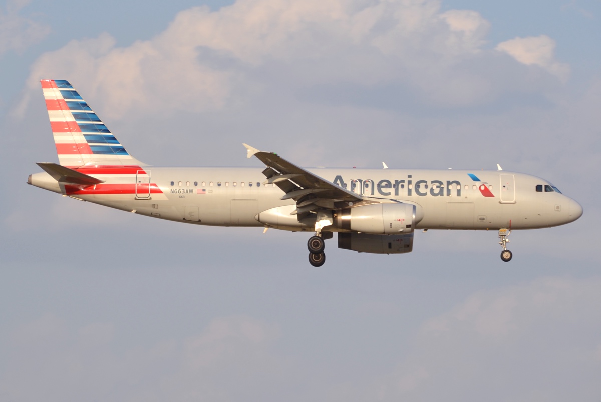 N663AW